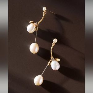BHLDN / Anthropologie pearl blooms earrings